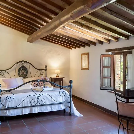 Villa Borgo Gallinaio 32, Emma *