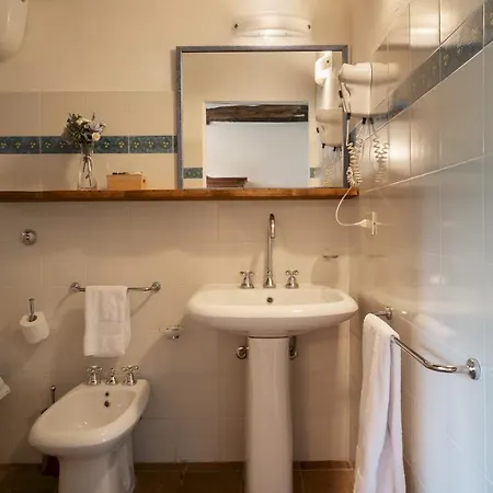 Borgo Gallinaio 32, Emma * סיינה