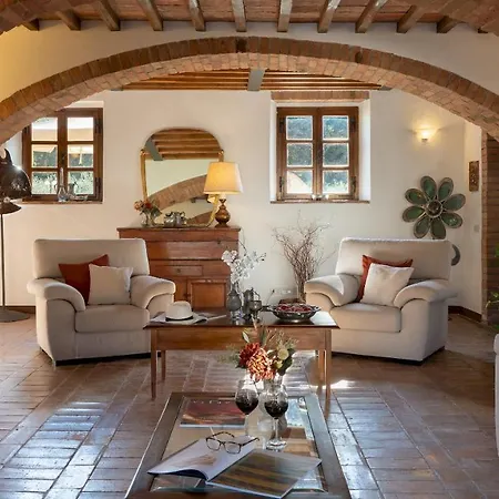 Borgo Gallinaio 32, Emma Villa Siena