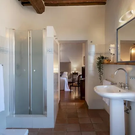 Borgo Gallinaio 32, Emma Villa *