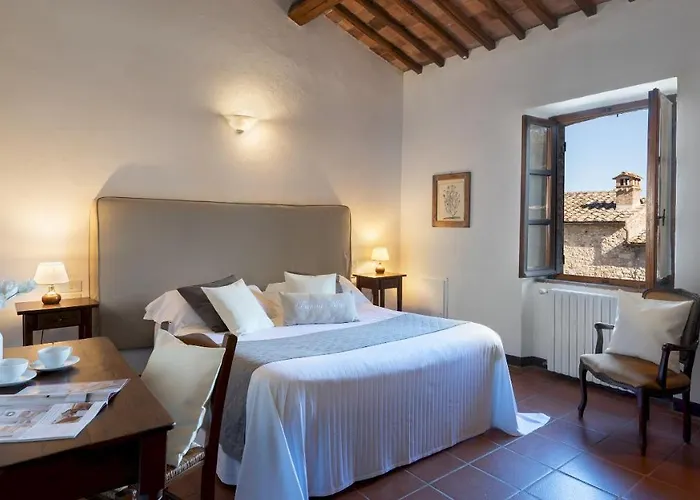 Borgo Gallinaio 32, Emma Βίλα Σιένα