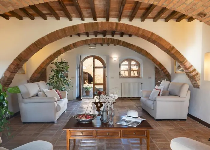 Borgo Gallinaio 32, Emma Βίλα *