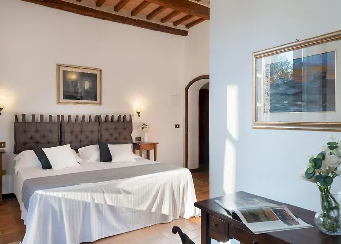 Borgo Gallinaio 32, Emma Βίλα *