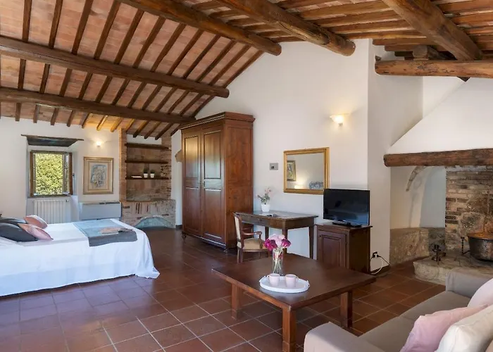 Borgo Gallinaio 32, Emma Villa