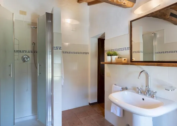 Borgo Gallinaio 32, Emma Σιένα