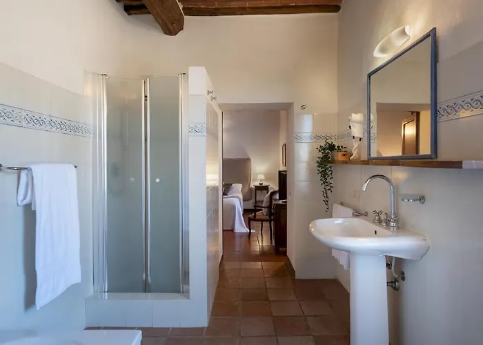 Borgo Gallinaio 32, Emma Villa *