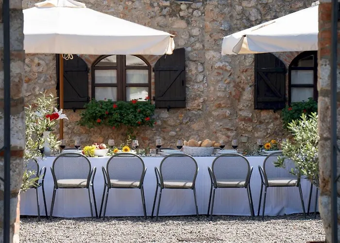 Villa Borgo Gallinaio 32, Emma